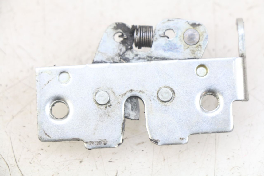 photo de SITZBANKSCHLOSS YAMAHA XMAX X-MAX 125 (2006 - 2009) - Zoom auf Gebrauchszustand