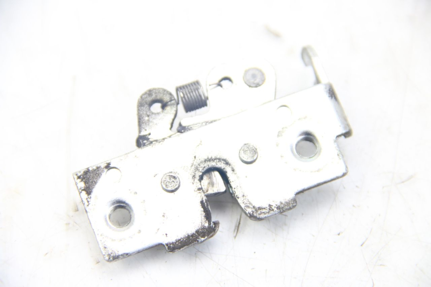 photo de SITZBANKSCHLOSS YAMAHA XMAX X-MAX 125 (2006 - 2009) - Detailansicht des Bauteils