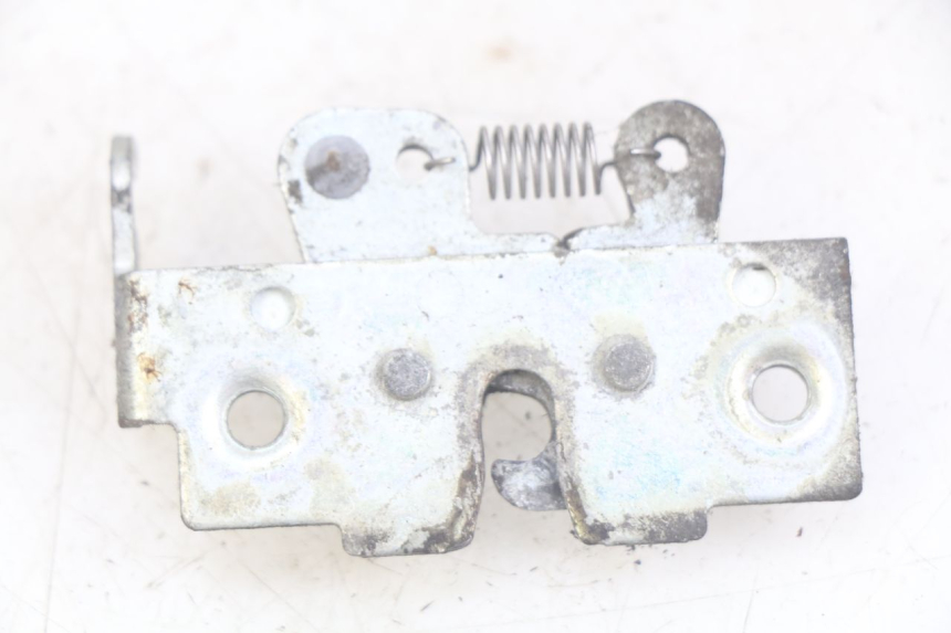 photo de SITZBANKSCHLOSS YAMAHA XMAX X-MAX 125 (2006 - 2009) - Detailansicht des Bauteils