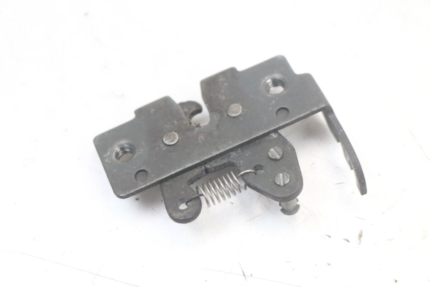 photo de SITZBANKSCHLOSS PIAGGIO XEVO - X EVO 125 (2007 - 2017) - Alternative Perspektive