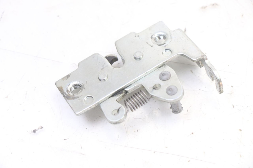 photo de SITZBANKSCHLOSS PIAGGIO XEVO - X EVO 125 (2007 - 2017) - Alternative Perspektive