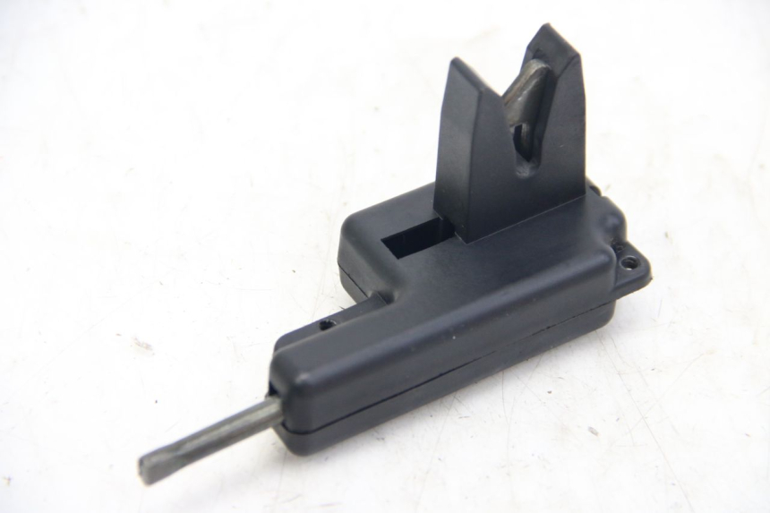 photo de SITZBANKSCHLOSS PIAGGIO ZIP 4T 50 (2018 - 2020) - Hauptansicht