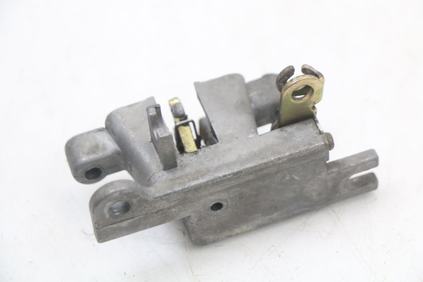 photo de SITZBANKSCHLOSS KYMCO AGILITY 4T 50 (2005 - 2018) - Alternative Perspektive