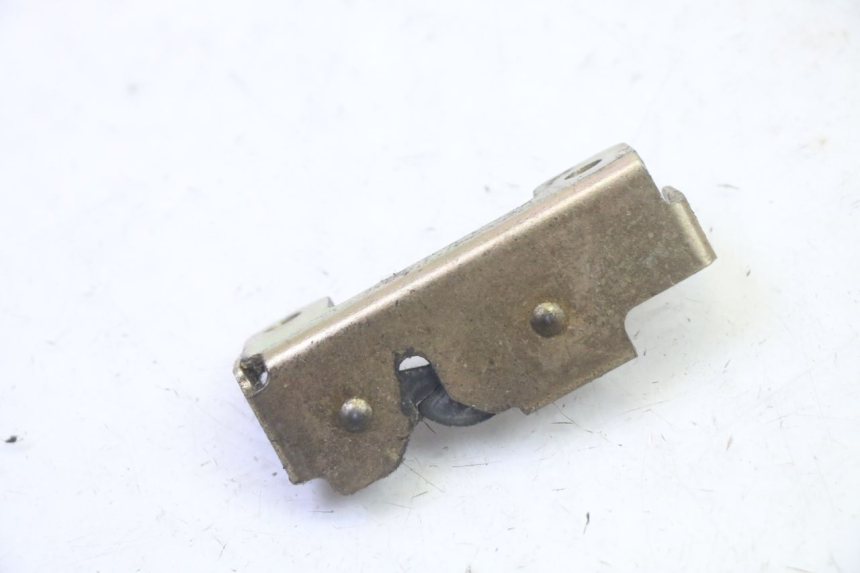 photo de SITZBANKSCHLOSS KYMCO AGILITY NAKED RENOUVO 2T 50 (2011 - 2018) - Zoom auf Gebrauchszustand