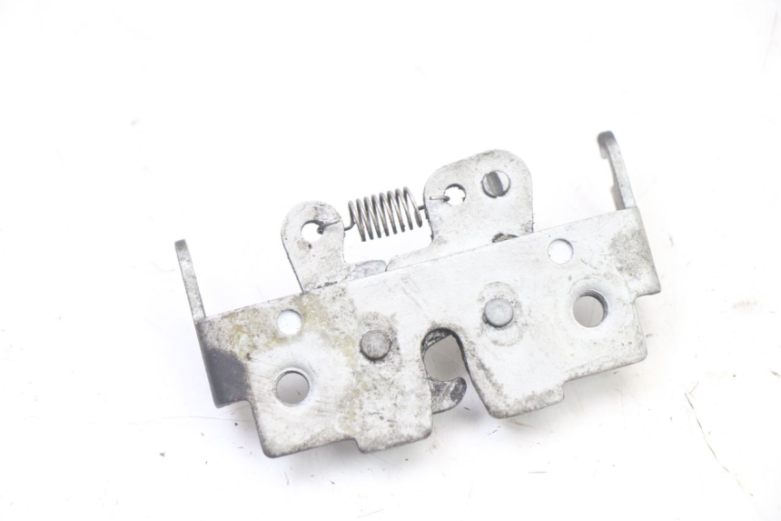 photo de SITZBANKSCHLOSS BMW C1 125 (2000 - 2003) - Zoom auf Gebrauchszustand