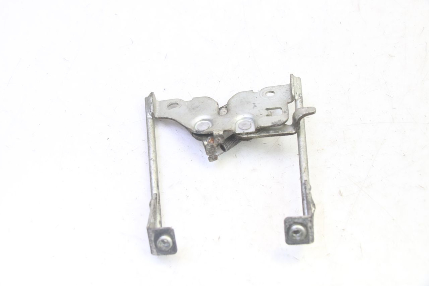 photo de SITZSCHLOSS HONDA CBF 125 (2009 - 2015) - Technische Nahaufnahme