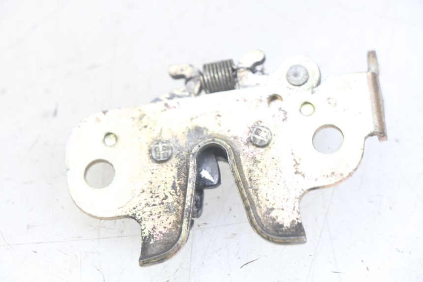 photo de SITZBANKSCHLOSS PEUGEOT CITYSTAR 125 (2011 - 2017) - Zoom auf Gebrauchszustand