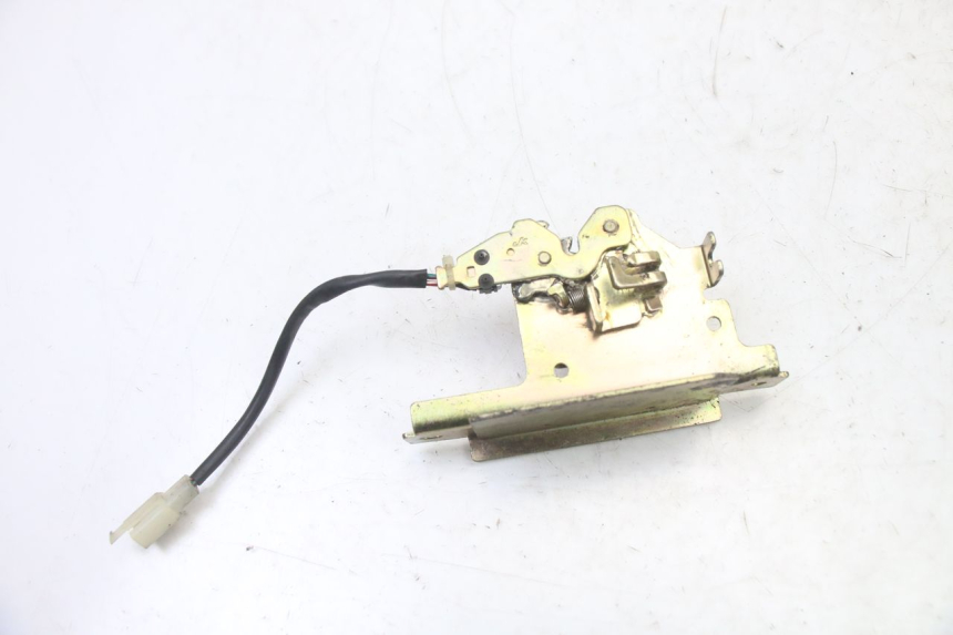 photo de SITZBANKSCHLOSS KYMCO DINK STREET 125 (2009 - 2014) - Hauptansicht