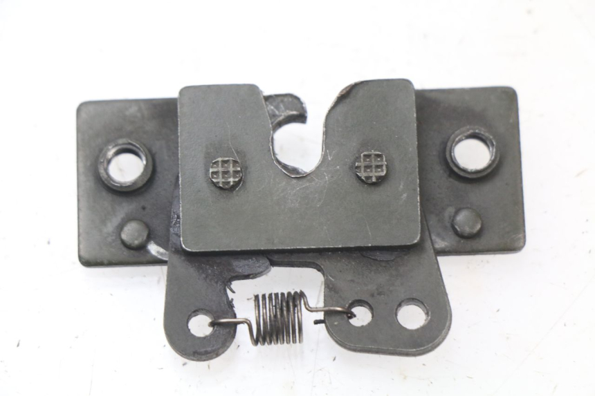 photo de SITZBANKSCHLOSS PEUGEOT ELYSTAR 50 (2002 - 2014) - Detailansicht des Bauteils