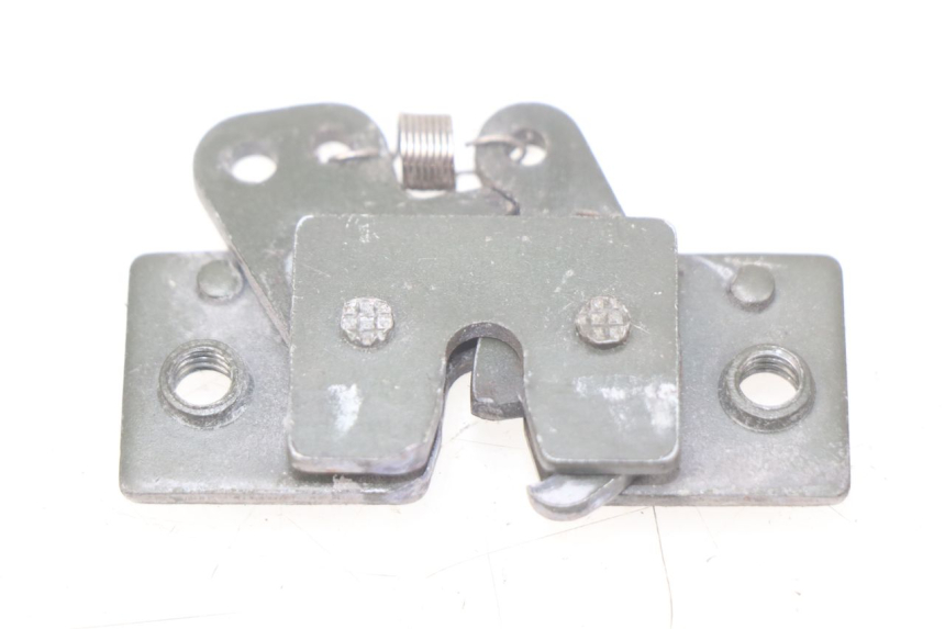 photo de SITZBANKSCHLOSS PEUGEOT ELYSTAR 50 (2002 - 2014) - Zoom auf Gebrauchszustand