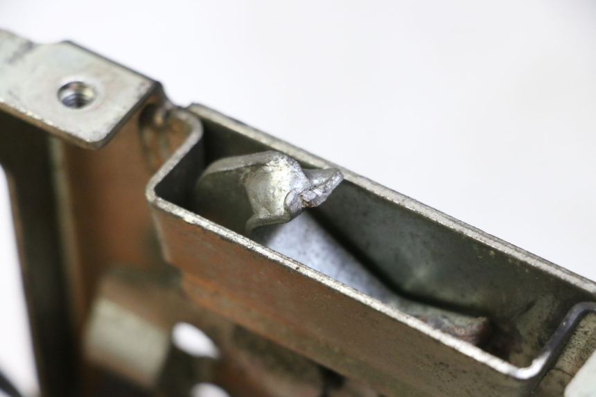 photo de SITZSCHLOSS HONDA FES S-WING SWING ABS 125 (2007 - 2015) - Alternative Perspektive