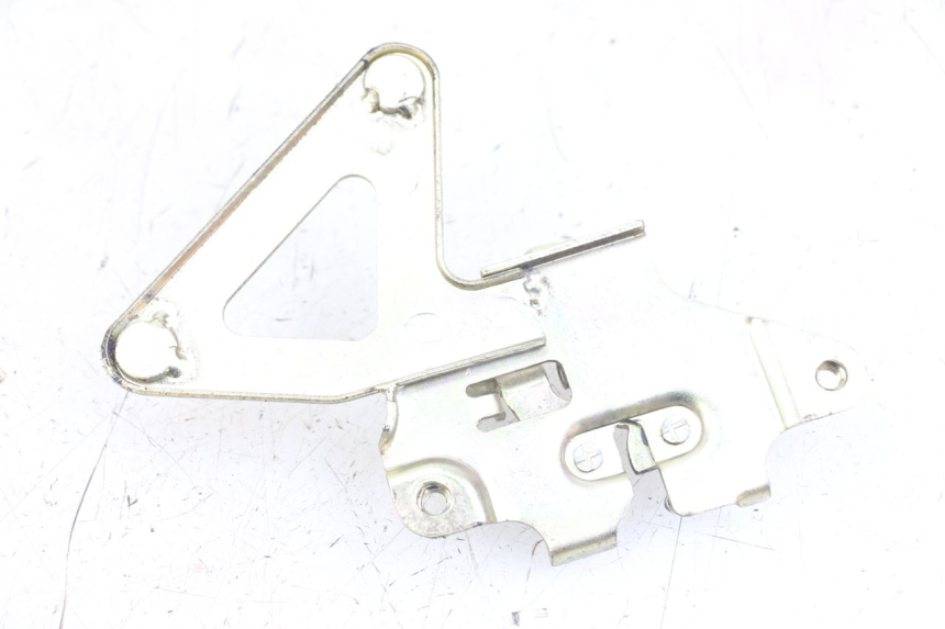 photo de SITZBANKSCHLOSS SYM FIDDLE 3 III 125 (2014 - 2020) - Zoom auf Gebrauchszustand