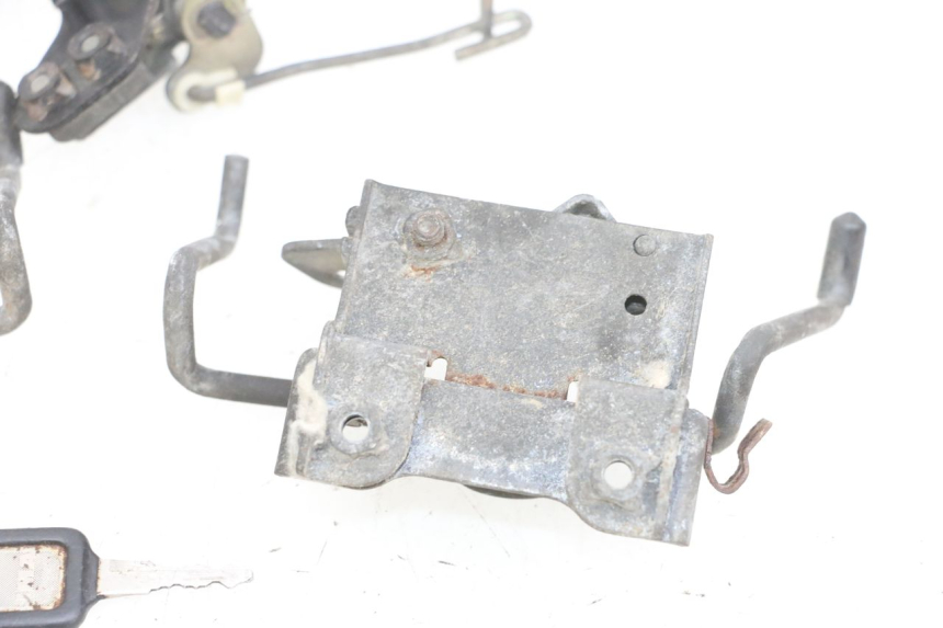 photo de SITZSCHLOSS KAWASAKI GPX R WARBIRD 600 (1988 - 1993) - Alternative Perspektive