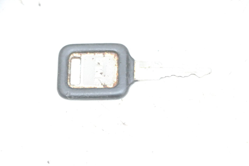 photo de SITZSCHLOSS KAWASAKI GPX R WARBIRD 600 (1988 - 1993) - Details der Befestigungspunkte