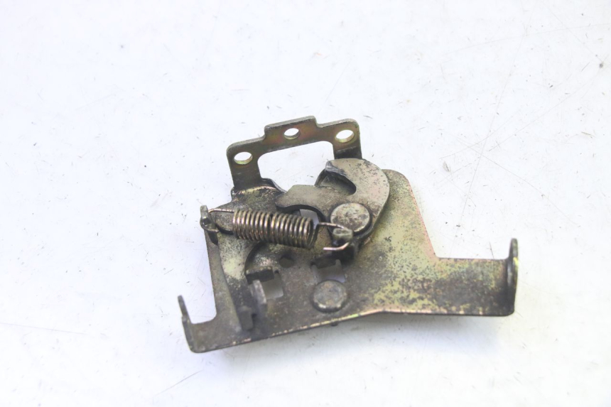 photo de SITZSCHLOSS KYMCO GRAND DINK 125 (2002 - 2007) - Detailansicht des Bauteils