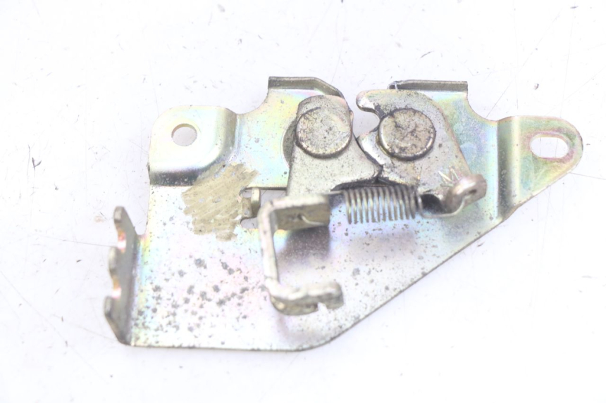 photo de SITZBANKSCHLOSS SYM GTS EFI 125 (2012 - 2016) - Detailansicht des Bauteils