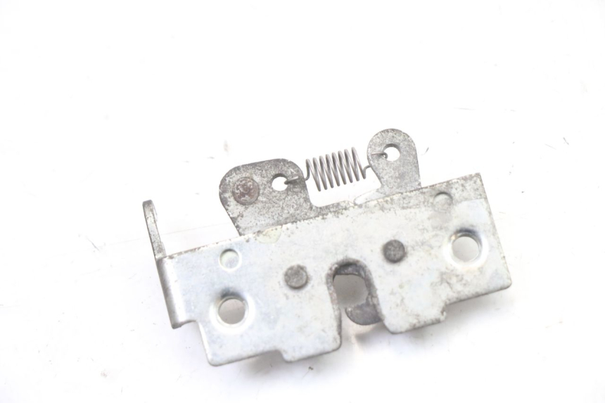 photo de SITZSCHLOSS HONDA FES S-WING SWING ABS 125 (2007 - 2015) - Zoom auf Gebrauchszustand