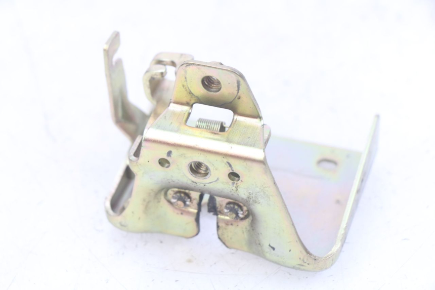 photo de SITZBANKSCHLOSS SYM JET SPORT XR 50 (2006 - 2015) - Detailansicht des Bauteils