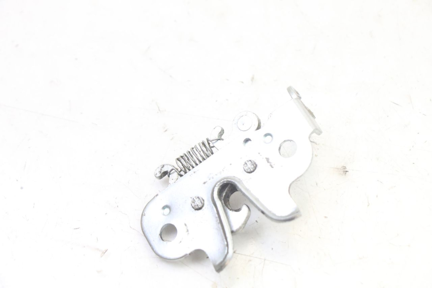 photo de SITZSCHLOSS PEUGEOT KISBEE 2T 50 (2018 - 2022) - Zoom auf Gebrauchszustand