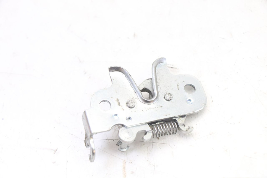 photo de SITZSCHLOSS PEUGEOT KISBEE 2T 50 (2018 - 2022) - Alternative Perspektive