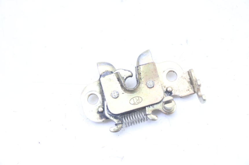 photo de SITZBANKSCHLOSS PEUGEOT KISBEE 2T 50 (2010 - 2017) - Detailansicht des Bauteils