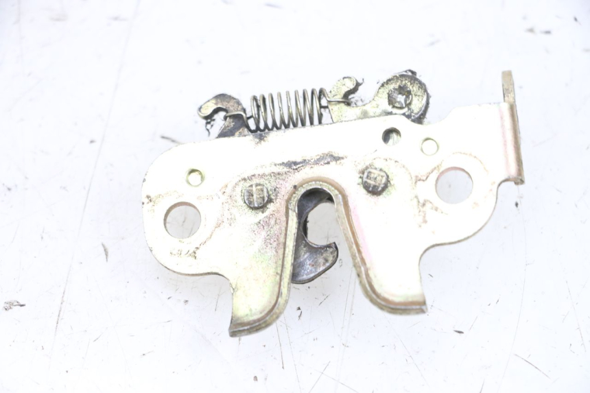 photo de SITZBANKSCHLOSS PEUGEOT KISBEE 4T 50 (2010 - 2017) - Alternative Perspektive