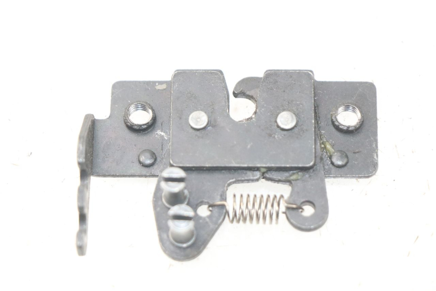 photo de SITZSCHLOSS PIAGGIO MP3 HPE 500 (2019 - 2022) - Detailansicht des Bauteils