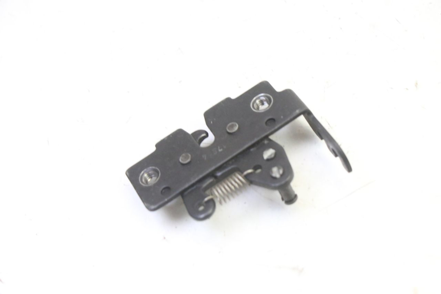 photo de SITZSCHLOSS PIAGGIO MP3 HPE 310 (2024 - 2025) - Alternative Perspektive