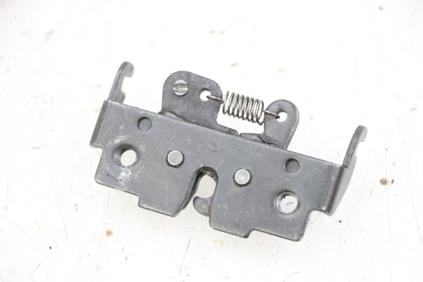 photo de SITZSCHLOSS PIAGGIO MP3 HPE 300 (2019 - 2026) - Detailansicht des Bauteils