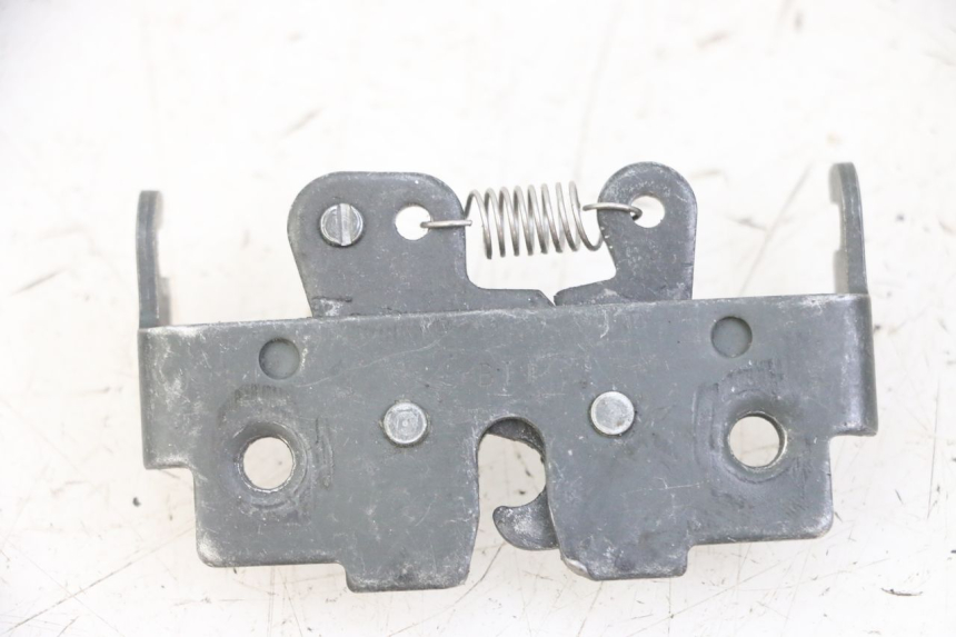 photo de SITZBANKSCHLOSS PIAGGIO MP3 LT 300 (2010 - 2016) - Detailansicht des Bauteils