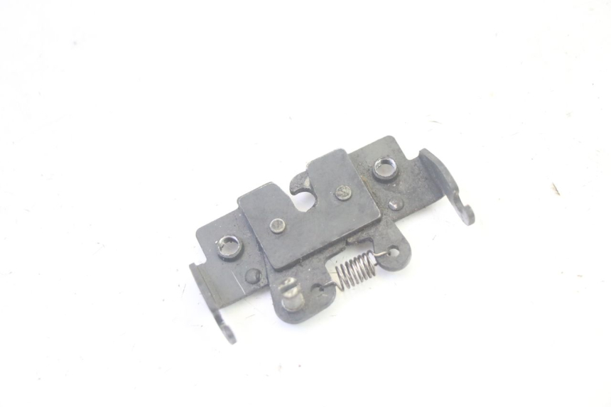 photo de SITZBANKSCHLOSS PIAGGIO MP3 LT 400 (2007 - 2012) - Detailansicht des Bauteils