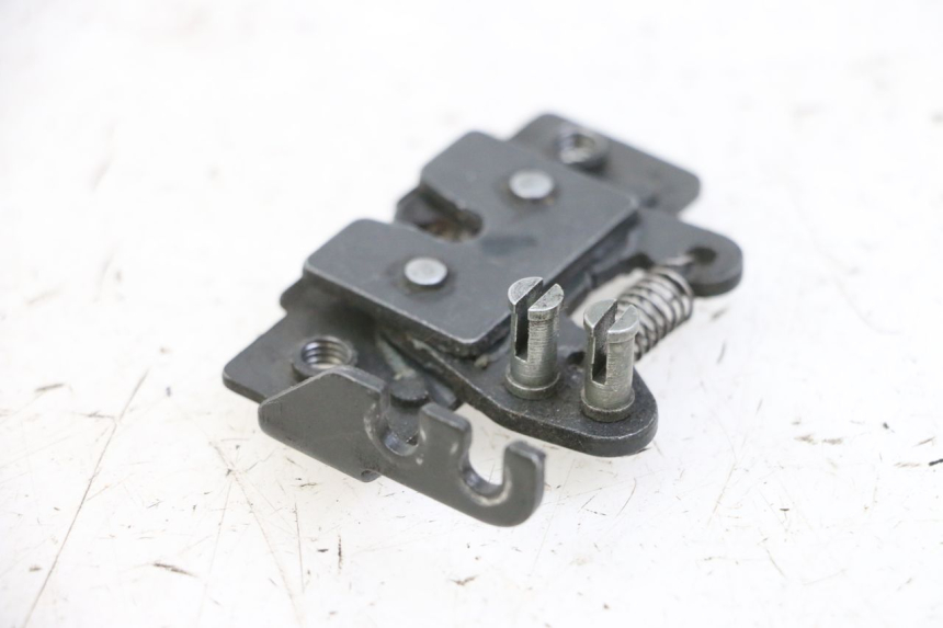 photo de SITZSCHLOSS PIAGGIO MP3 500 (2014 - 2017) - Detailansicht des Bauteils