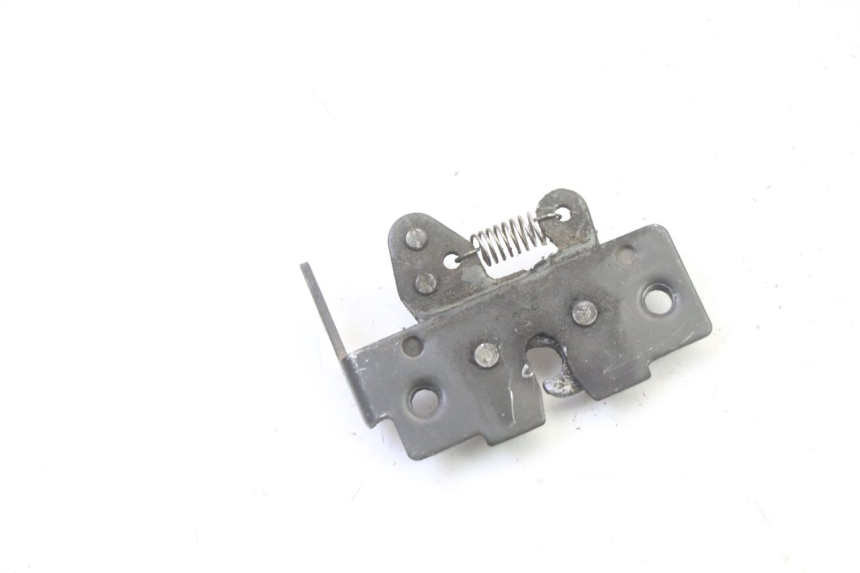 photo de SITZSCHLOSS PIAGGIO MP3 RL 250 (2006 - 2010) - Zoom auf Gebrauchszustand