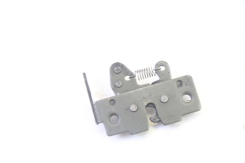 photo de SITZSCHLOSS PIAGGIO MP3 RL 250 (2006 - 2010) - Zoom auf Gebrauchszustand