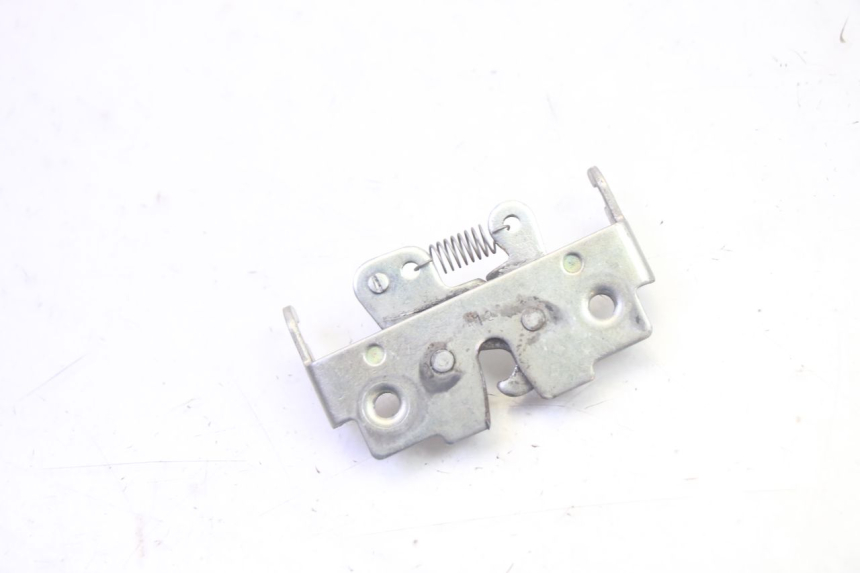 photo de SITZBANKSCHLOSS YAMAHA NEOS NEO'S 4T 50 (2008 - 2016) - Zoom auf Gebrauchszustand