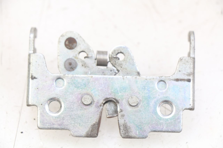 photo de SITZBANKSCHLOSS GILERA NEXUS 125 (2007 - 2009) - Zoom auf Gebrauchszustand