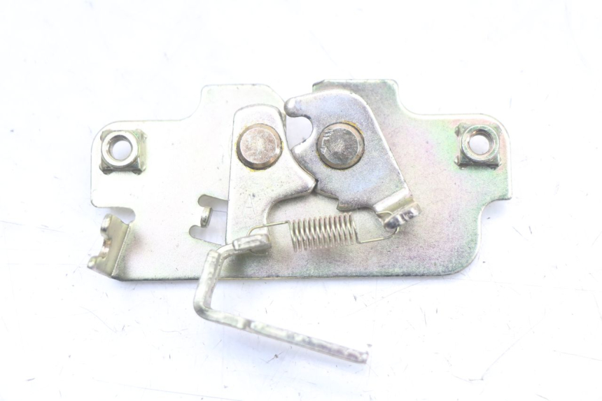 photo de SITZSCHLOSS PEUGEOT BELVILLE 125 (2017 - 2021) - Hauptansicht