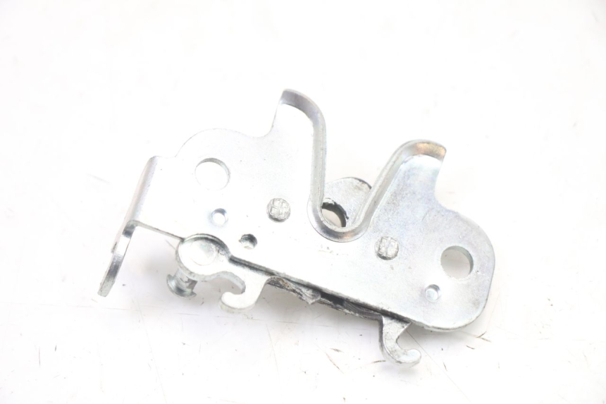 photo de SITZBANKSCHLOSS PEUGEOT KISBEE 4T 50 (2018 - 2022) - Zoom auf Gebrauchszustand