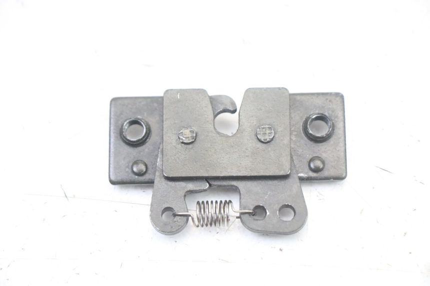 photo de SITZSCHLOSS PEUGEOT SATELIS COMPRESSOR K15 125 (2006 - 2009) - Hauptansicht