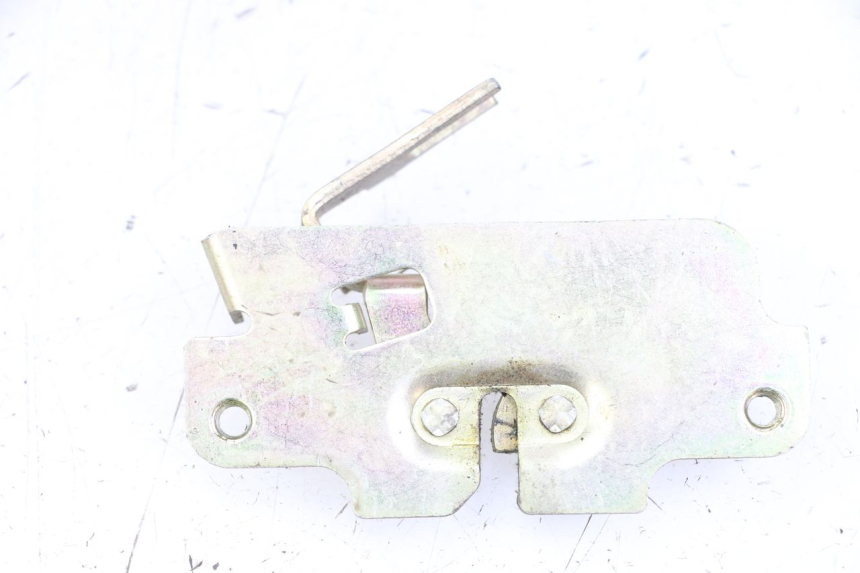 photo de SITZBANKSCHLOSS PEUGEOT TWEET 4T 50 (2014 - 2019) - Zoom auf Gebrauchszustand