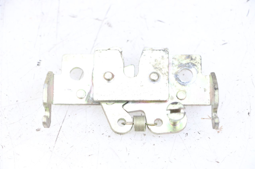 photo de SITZSCHLOSS PEUGEOT VIVACITY 125 (2010 - 2017) - Zoom auf Gebrauchszustand