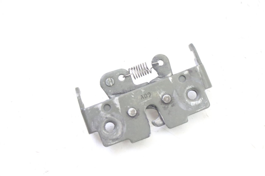 photo de SITZSCHLOSS GILERA RUNNER SP 50 (2006 - 2008) - Zoom auf Gebrauchszustand