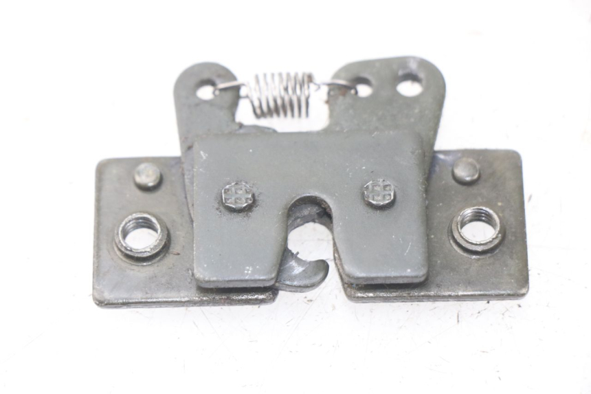 photo de SITZSCHLOSS PEUGEOT SATELIS 125 (2013 - 2018) - Hauptansicht