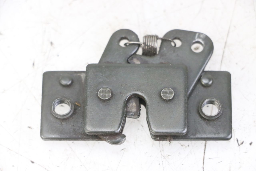 photo de SITZSCHLOSS PEUGEOT SATELIS 125 (2013 - 2018) - Detailansicht des Bauteils