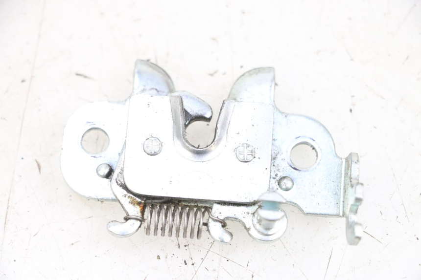 photo de SITZSCHLOSS PEUGEOT SPEEDFIGHT 4 4T EFI 50 (2021 - 2025) - Zoom auf Gebrauchszustand