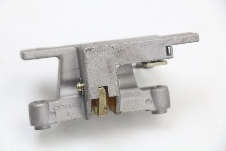 photo de SITZSCHLOSS KYMCO SUPER 8 4T 50 (2018 - 2020) - Zoom auf Gebrauchszustand