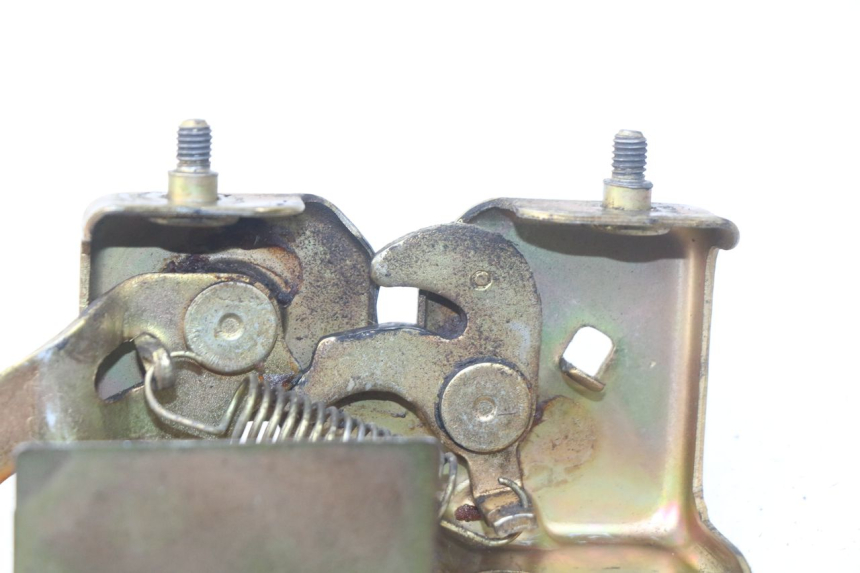 photo de SITZSCHLOSS PEUGEOT SV 80 (1993 - 1997) - Detailansicht des Bauteils