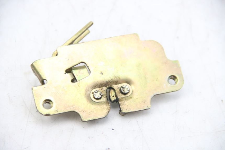 photo de SITZBANKSCHLOSS PEUGEOT TWEET 4T 50 (2010 - 2014) - Zoom auf Gebrauchszustand