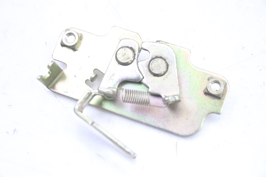 photo de SITZBANKSCHLOSS PEUGEOT TWEET 4T 50 (2018 - 2022) - Hauptansicht