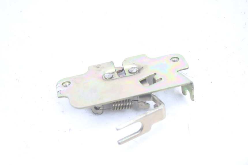 photo de SITZBANKSCHLOSS PEUGEOT TWEET 4T 50 (2018 - 2022) - Zoom auf Gebrauchszustand